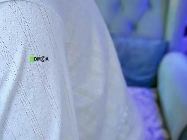 0------0 on BongaCams 