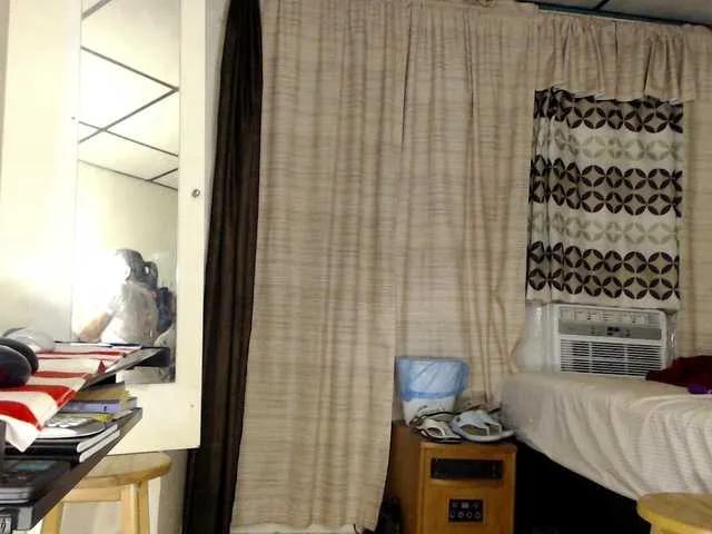 AnalTaxi on BongaCams 