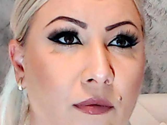 ClaudieTaylon — I love fantasy, and men who know how to make me smile;)