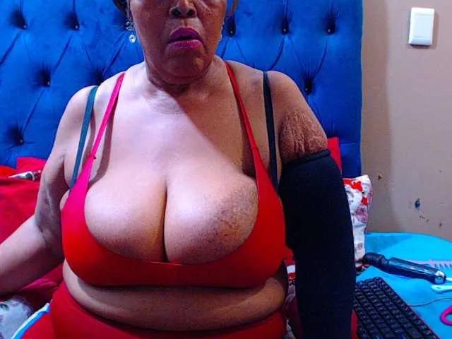 Ebonycandy10 — a respectfu man that love loves himself and be romantic