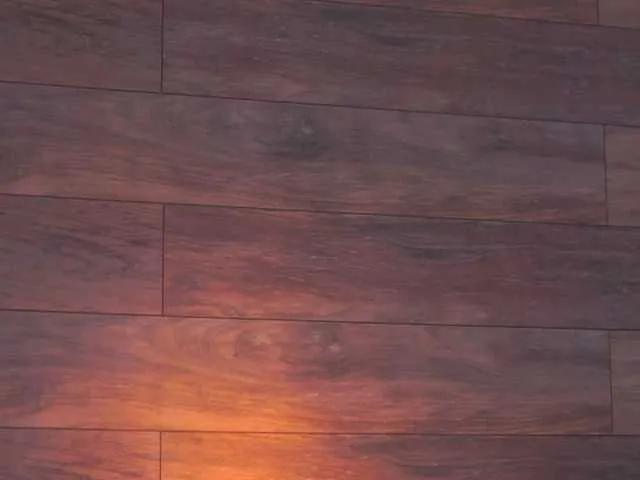 EllieRedd —  What Turns Me On
Confident men, deep eye contact, teasing words, and generous tips make me wet. I love when someone takes their time and builds the tension slowly. Respect and seduction always get the best out of me 