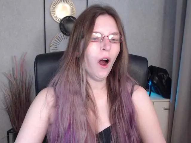 EmmaHeart on BongaCams 