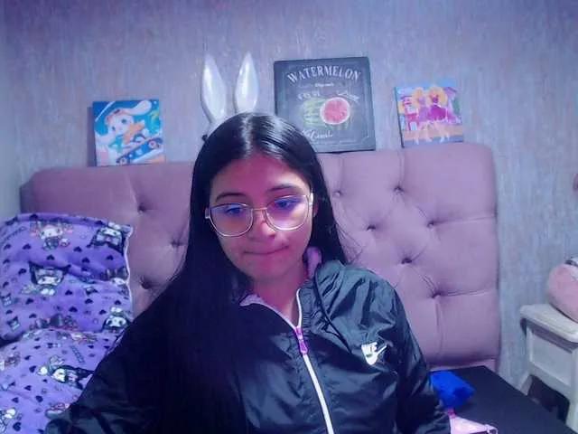 laurenelove — It warms me a lot to dominate me, I like to satisfy others, to make me come to shake