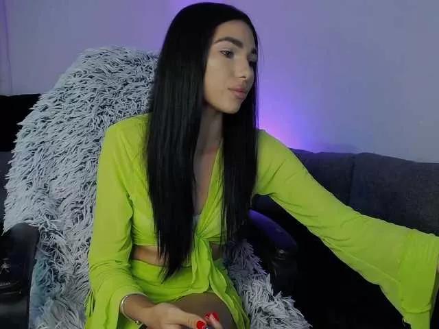 Sashaluvv on BongaCams 