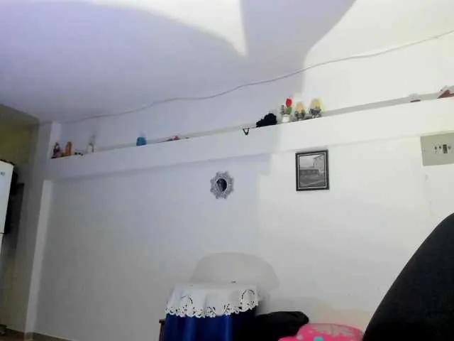 SinthiaCollin — it excites me to play with my huge breasts