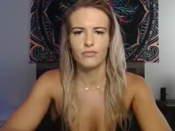 amber__xoxo — pvt openfav vibes 78,111,222 OIL TITS #milf #bigboobs #natural #lovense #pvt [124 tokens remaining]