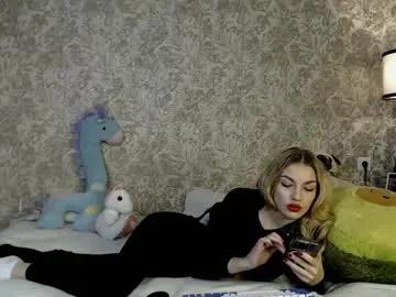 ellamilla on Chaturbate 