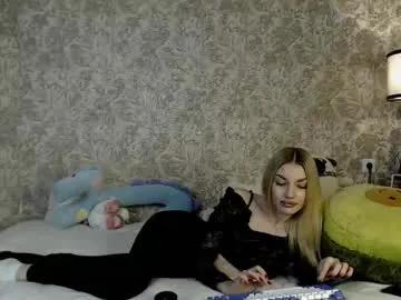 ellamilla on Chaturbate 