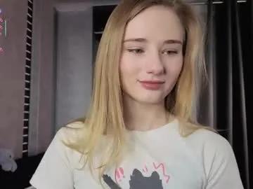 elvyrose — Goal: take off top Hey hey!! I'm Elvina!! I love fun! #18 #new #young #tease #teen [0 tokens remaining]