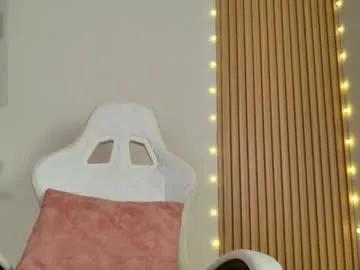 emilyrive — GOAL: show cum [174 tokens remaining] Welcome to my room! Sexy Kitty #bigboobs #latina #feet #new #daddy