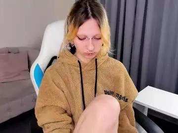 lexy_woorhez — GOAL: doggy teasing [102 tokens remaining] Play with me as u wantTip 11/50/102 to make me wet:* #hairy #skinny #18 #goth #mature