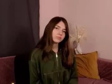 pamilarakestraw — hello cb  im daniella ^^ goal : two ponytails hairstyle in 10 minutes   #shy #brunette #feet #young #tongue [0 tokens remaining]