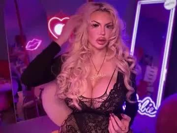 plasticfuckdoll — hush on #blonde #bimbo #bigass #bigtits #bdsm [2500 tokens remaining]
