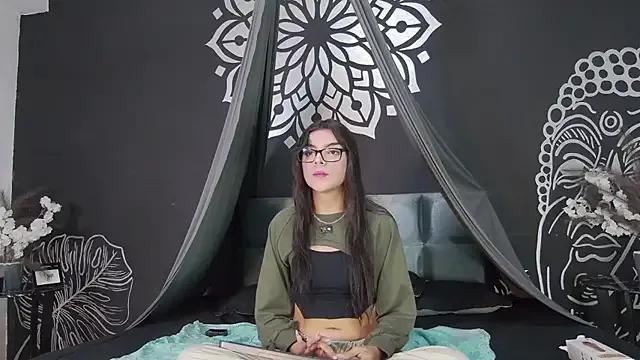 Aranzza_Ross on StripChat 