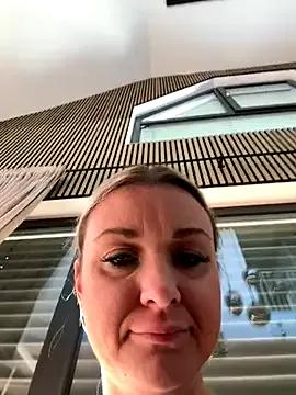 Bella-Tight — Dildo fuck