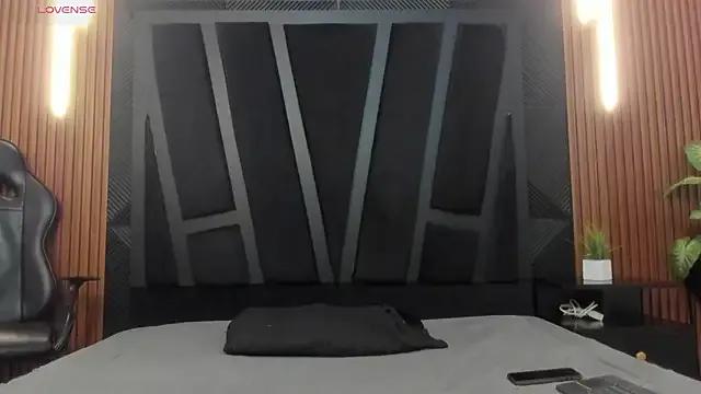 Brad_Summer — SEXY DANCE+TWERKING+SPIT BODY