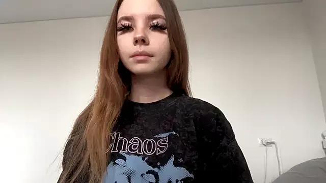 EhtelBiondi — Take off jeans and put on short sho