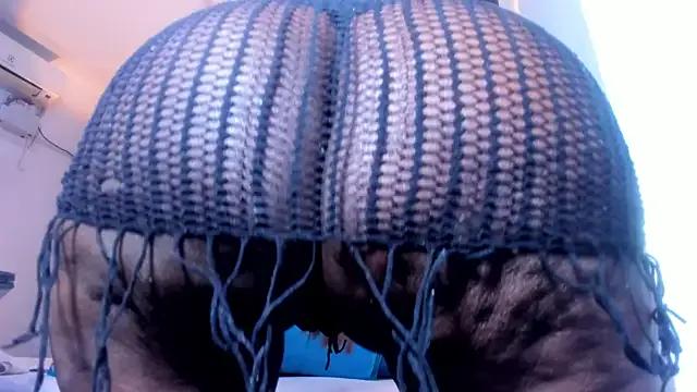 lola_hornei on StripChat 