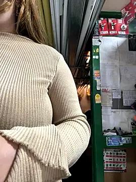 MADAME-ARLETTE on StripChat 