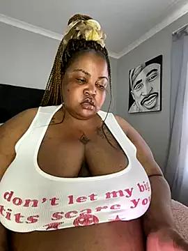 MissLola27 on StripChat 