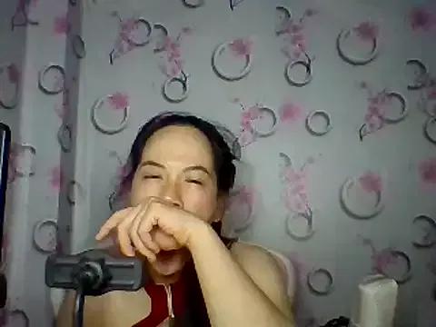 Nana-68 on StripChat 