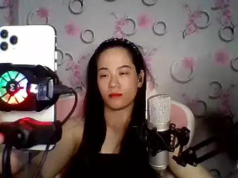 Nana-68 on StripChat 