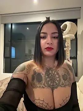 Rae_Lil_White — POV:GET NAKED AND RUB MY WET PUSSY