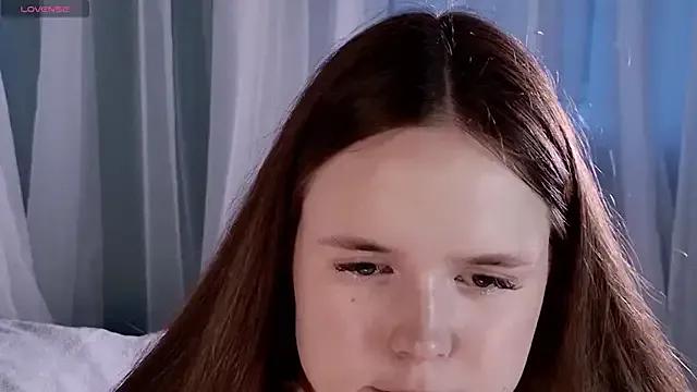 SunnyRisha on StripChat 