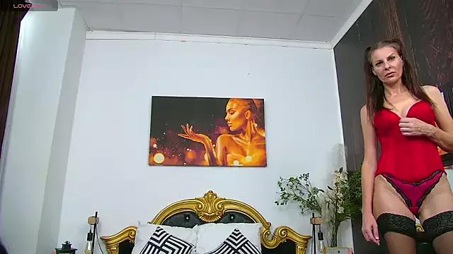 TessaKlarn on StripChat 