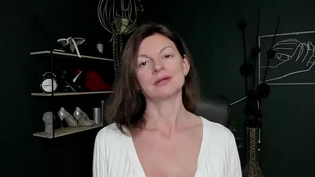 VivianWILD on StripChat 