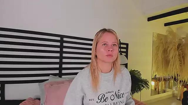 stefanny_ruiz_ from StripChat is Freechat